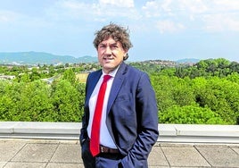 Eneko Andueza posa en la azotea de DV.