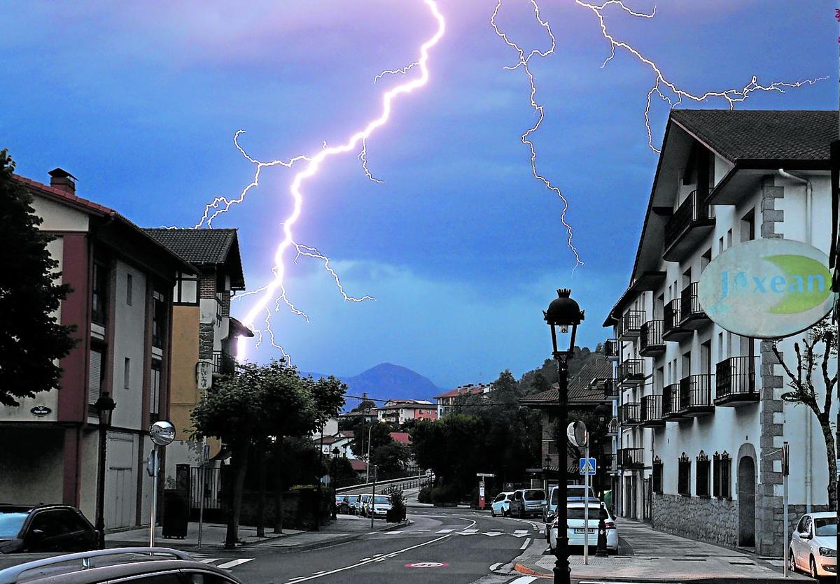 El observatorio de Igeldo se quedó sin luz antes de poder lanzar la alerta