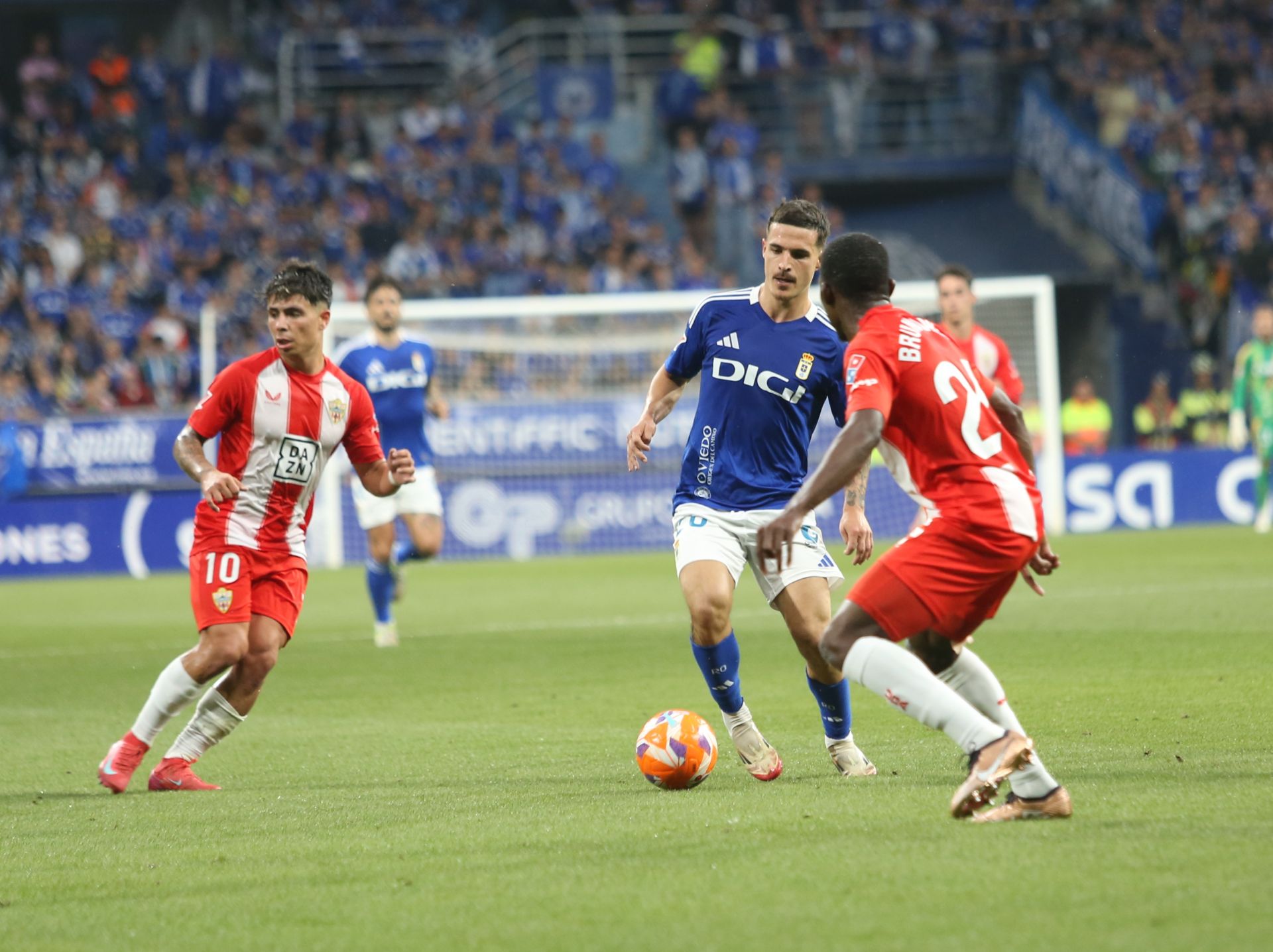 Las mejores imágenes del Real Oviedo - Almería