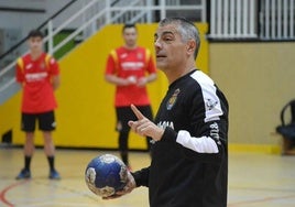 Isidoro Martínez.